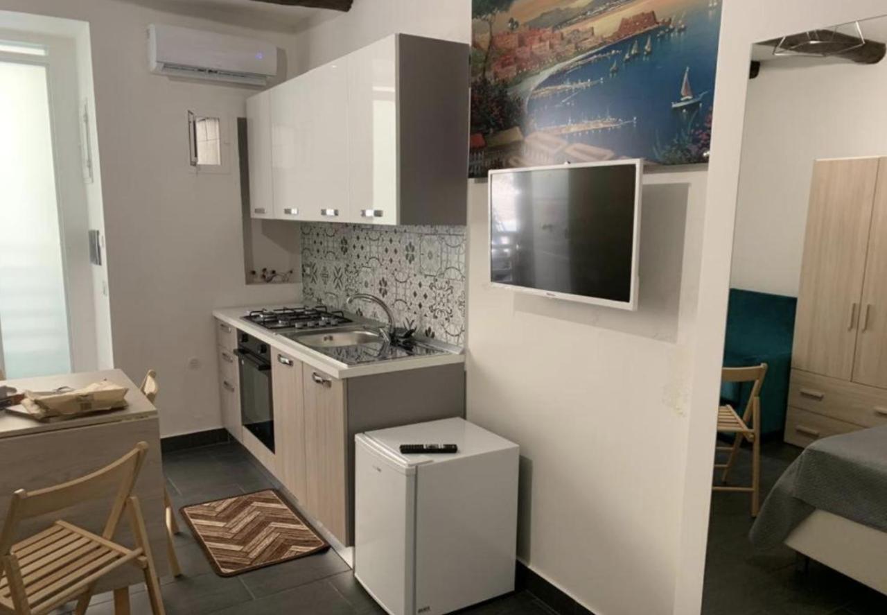 Viky House Chiaia Apartment Napoli Exterior foto