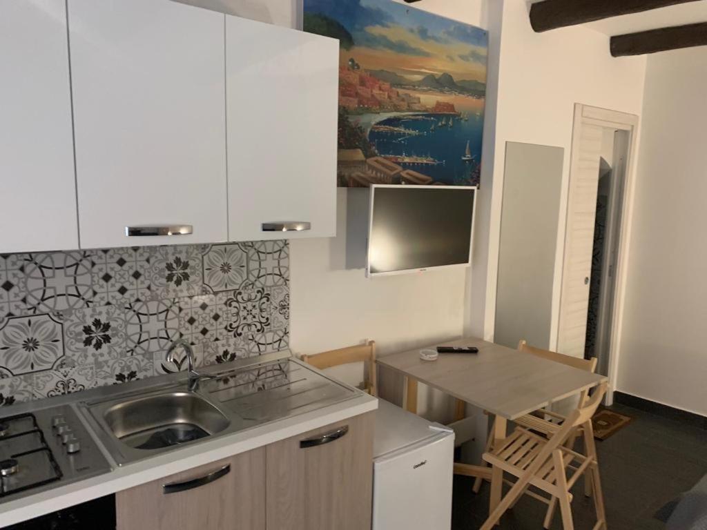 Viky House Chiaia Apartment Napoli Exterior foto